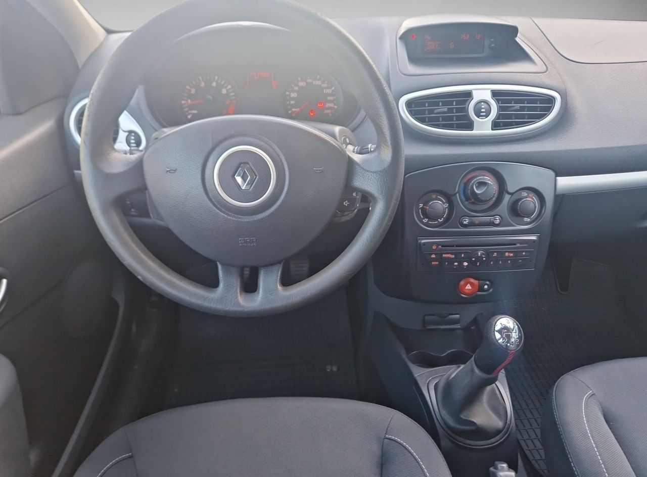 Zunanja slika - Renault Clio - 1.2 16V Dynamique - 11