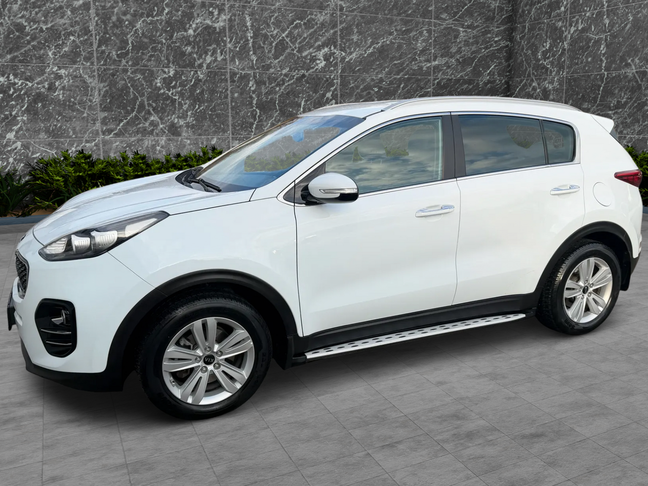 Zunanja slika - KIA Sportage - 1.7 CRDi 116HP SLOVENSKA NAVI KAMERA PDC ALU17 - 5