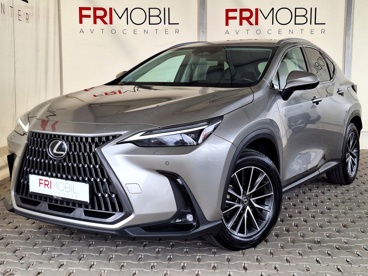 Zunanja slika - Lexus NX - 350h AWD Executive•KAM360•AMBIENT•HEAD-UP•MEMORY• - 1