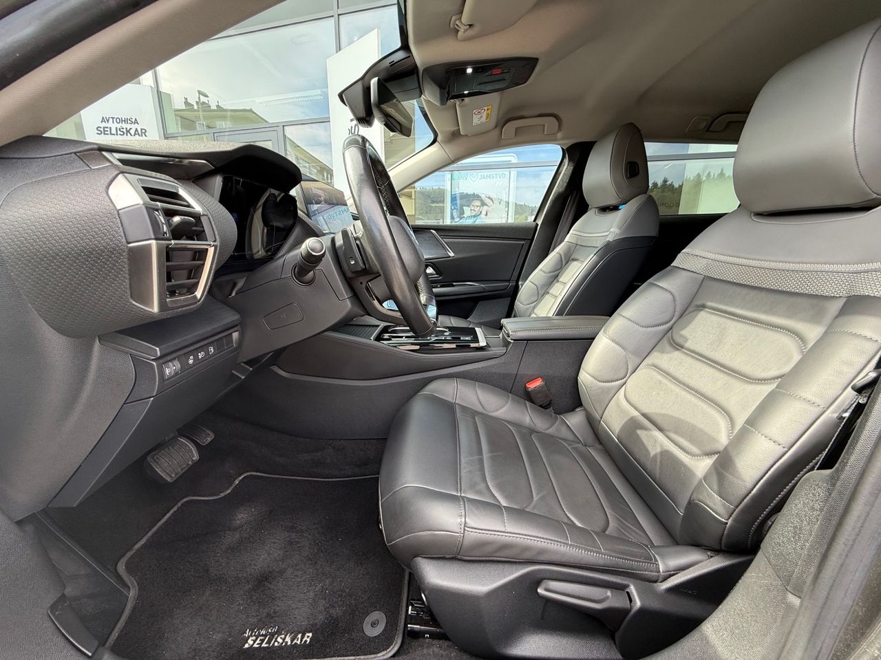 Zunanja slika - Citroën C5 - X 1.6 PHEV Shine  AVTOMATIK + POTRJENA SERVISNA - 10