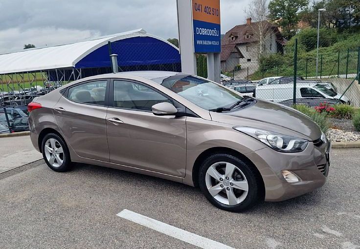 Zunanja slika - Hyundai Elantra - 1.6 CVVT STYLE ZELO LEPO OHRANJENO VOZILO... - 5