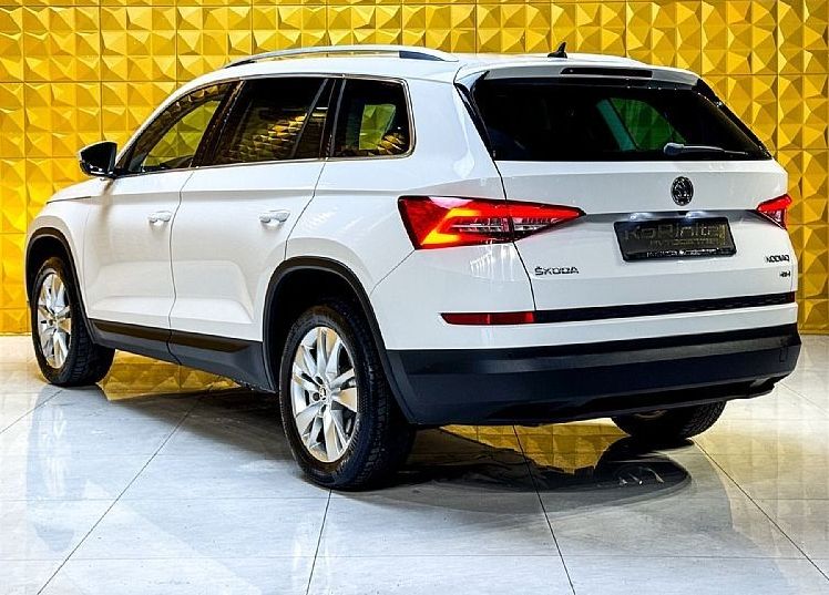 Zunanja slika - Škoda Kodiaq - 2.0 TDI 4X4 AUT.GRETJE VOLANA-360 KAMERA - 9