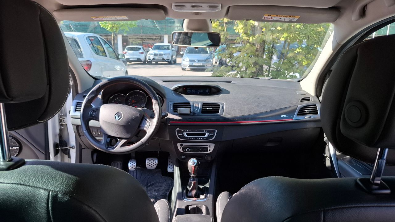 Notranja slika - Renault Mégane - Grandtour dCi 130 Energy GT Line - 6