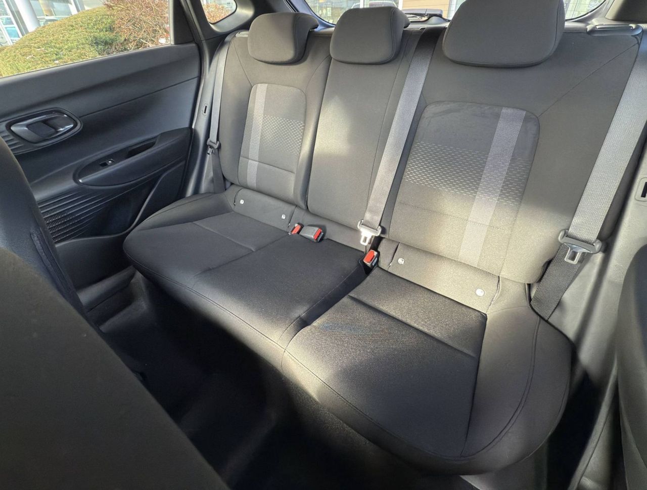 Zunanja slika - Hyundai i20 - 1.0 T-GDI 100 STYLE  BLACK PACK. WINTER. RADAR. - 10