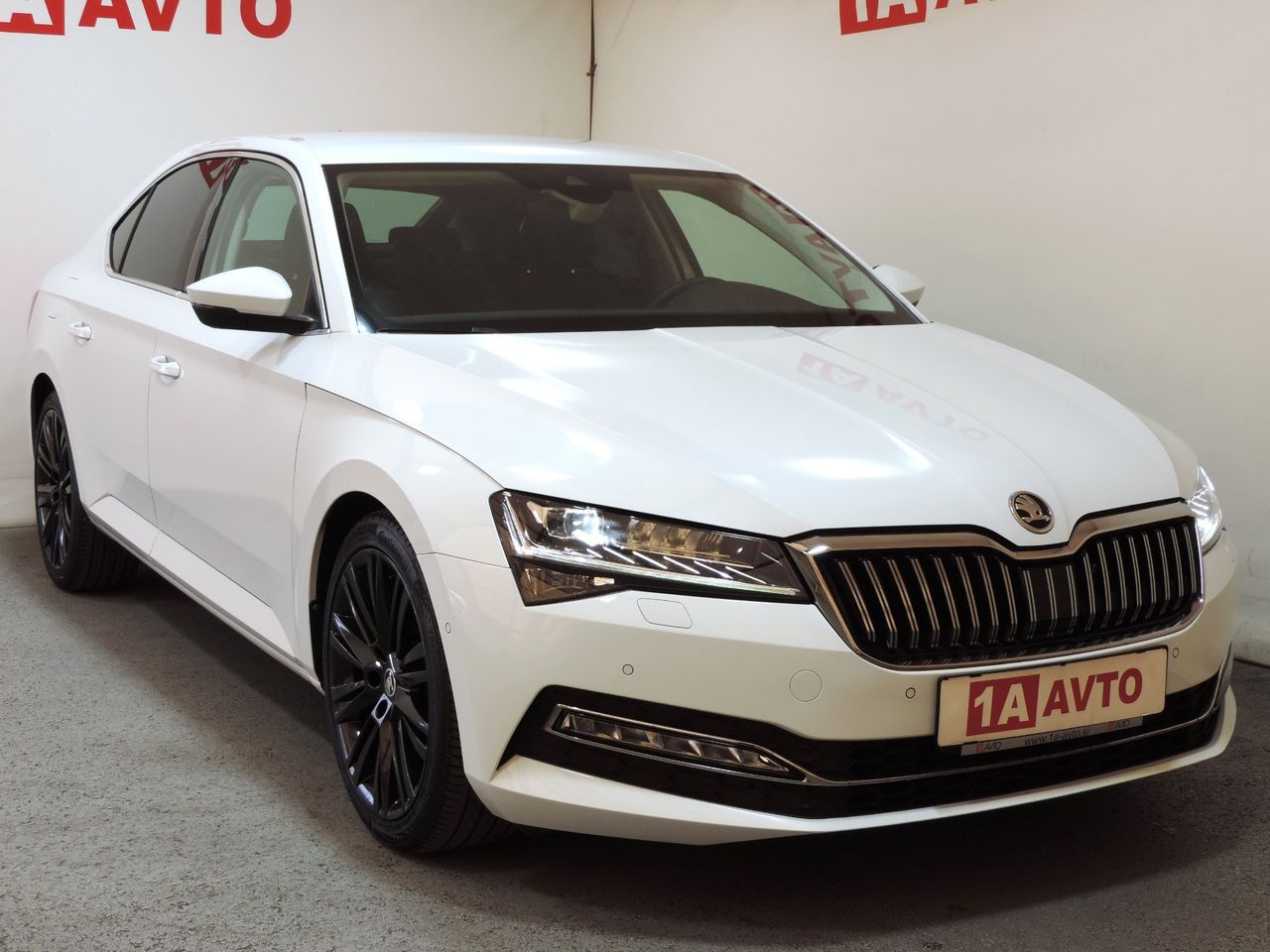 Zunanja slika - Škoda Superb - 1,5 TSI Style DSG - 3