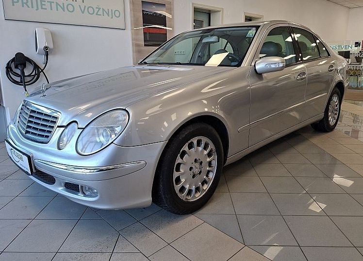 Zunanja slika - Mercedes-Benz E-Razred - E 270 CDI ELEGANCE - 2