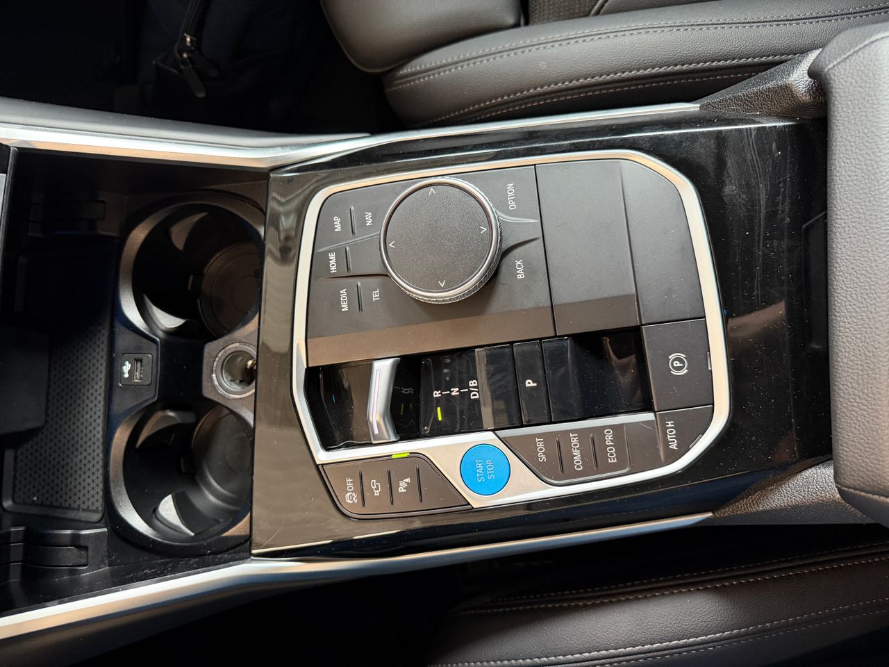 Notranja slika - BMW i4 - BMW - 39