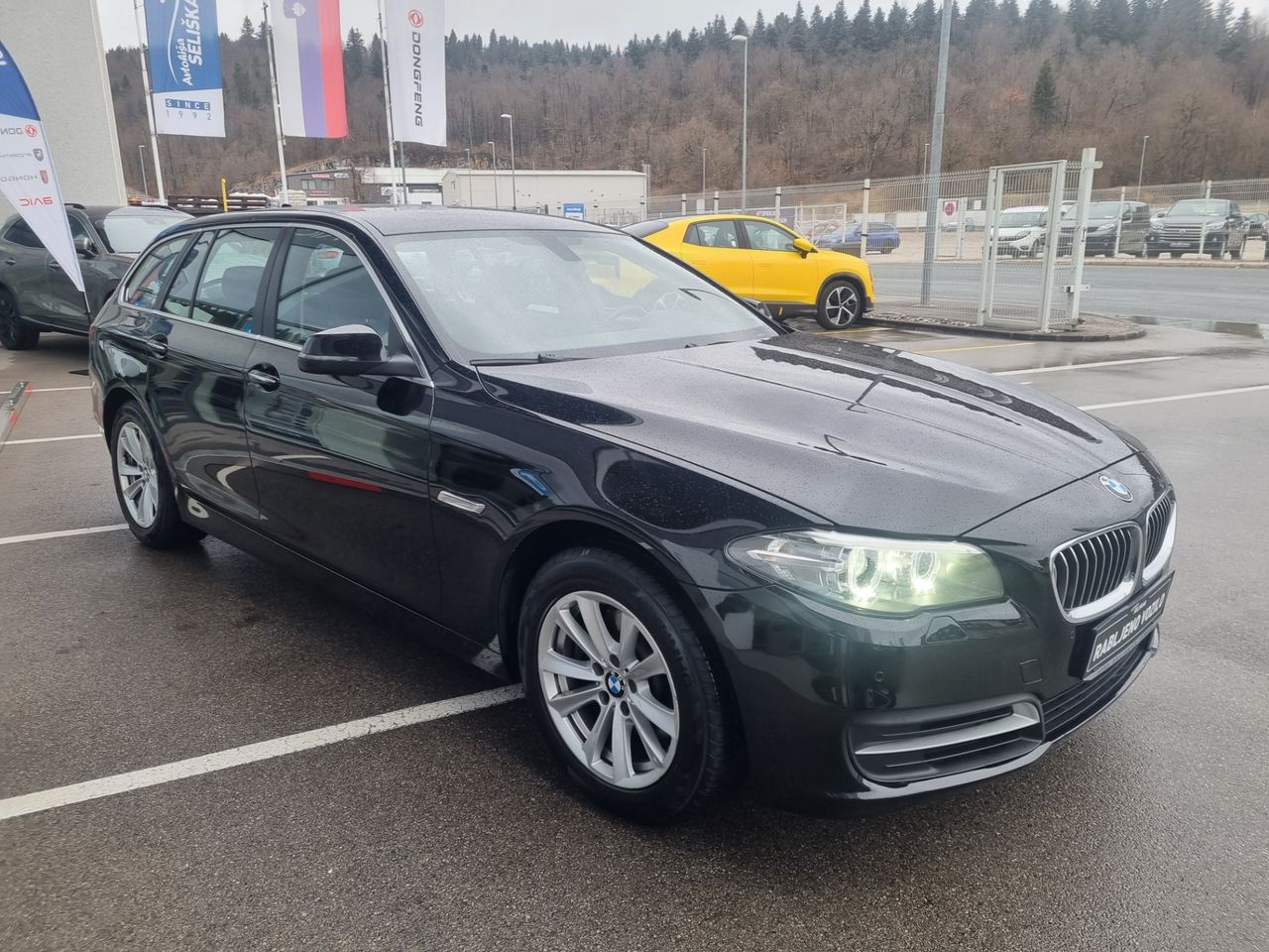 Zunanja slika - BMW serija 5 Touring - Serija 5 520d xDrive AVTOMATIK-NAVIGACIJA-PDC-ISOFIX - 3