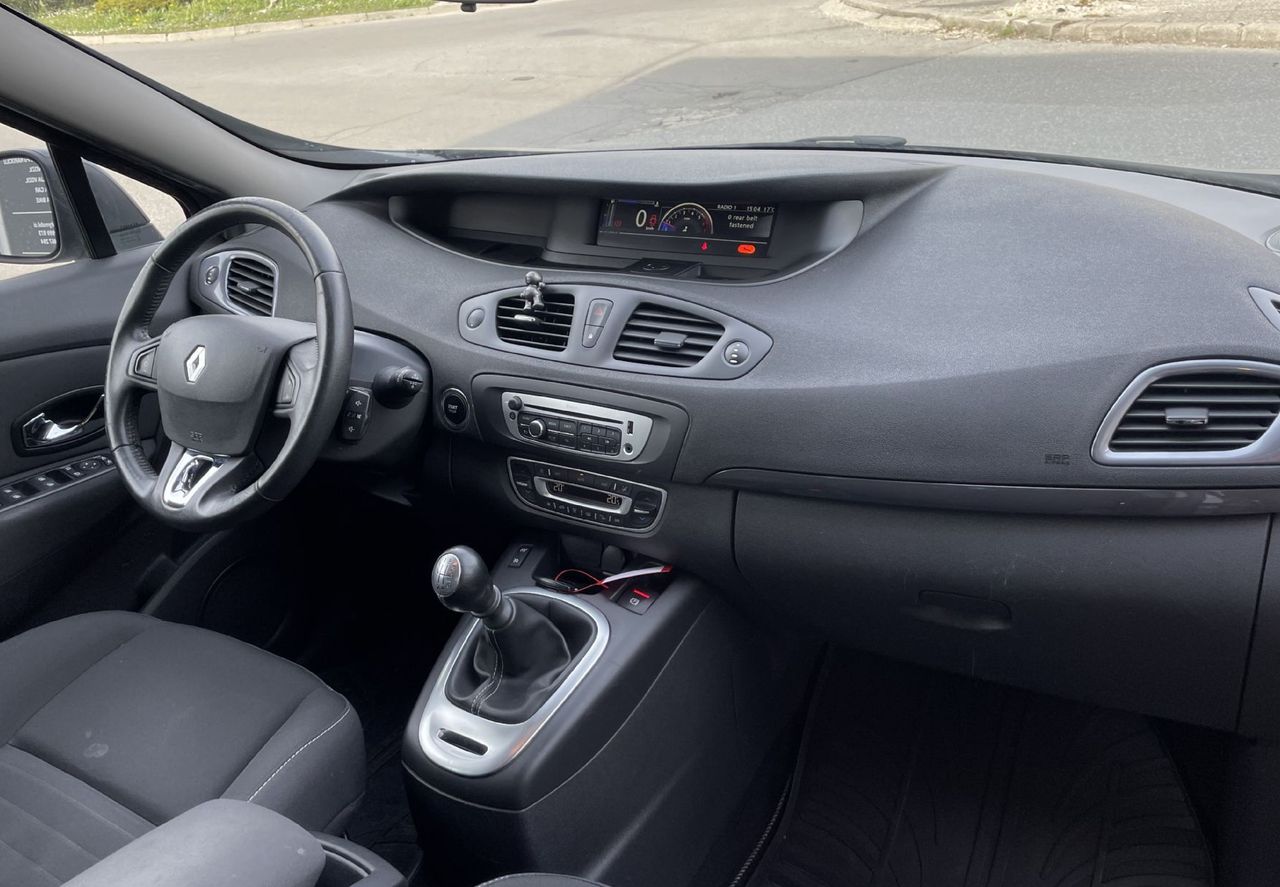 Zunanja slika - Renault Scénic - Scenic LIMITED EDITION-KEYLESS GO-PARK SENZORJI-ALU - 8