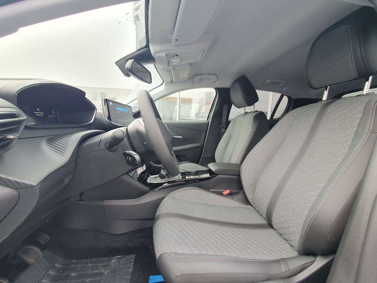 Zunanja slika - Peugeot 208 - Allure1.2 Turbo 100 - NA ZALOGI - 6