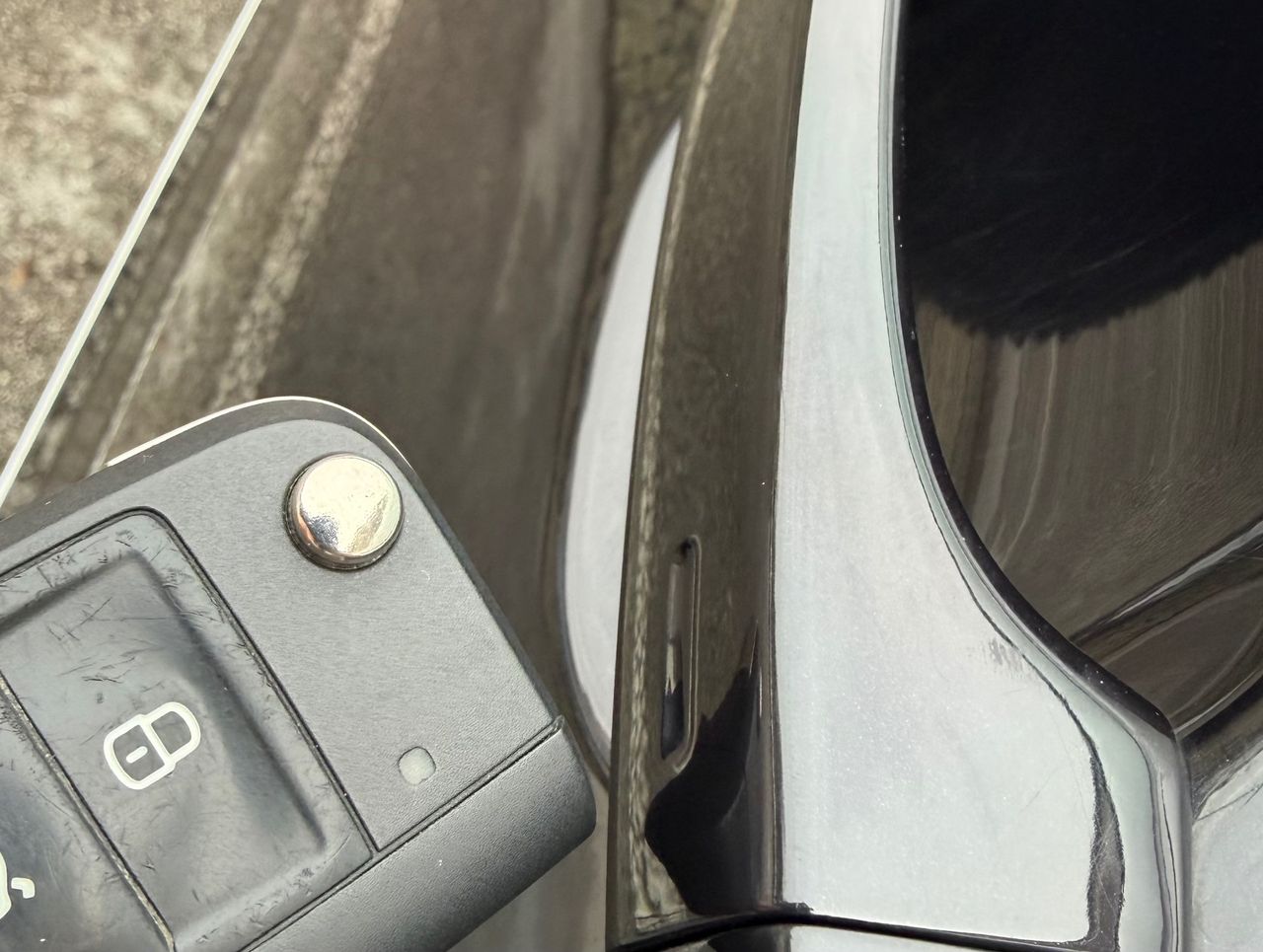 Zunanja slika - VW Tiguan - 2.0 TDI Highline SLO 110PS DSG FULL LED ACC ALU18 - 14