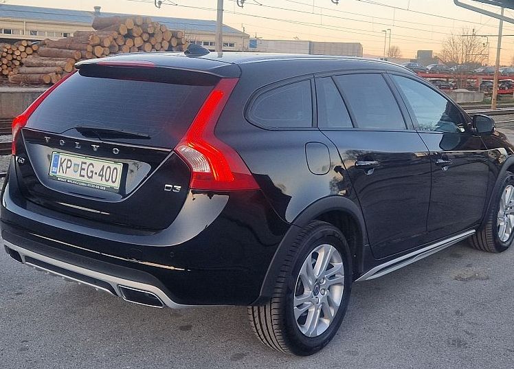 Zunanja slika - Volvo V60 Cross Country - D3 + MAX ZGODOVINA + BREZ POLOGA TUDI ZA TUJCE - 6