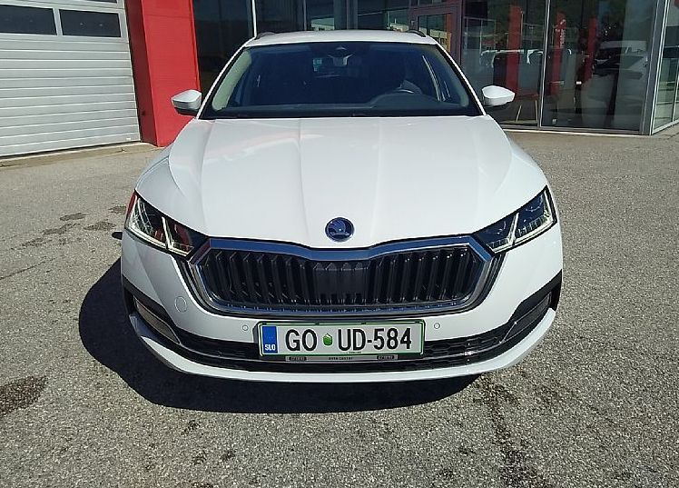 Zunanja slika - Škoda Octavia - 2.0 TDI Style DSG 110 kW-MATRIX LED -43- - 3