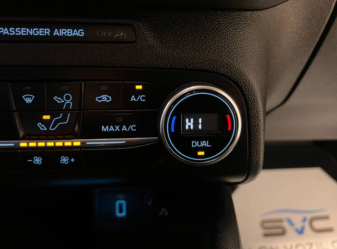 Zunanja slika - Ford Focus - 1.5-TITANIUM-LED-NAVI-2X-PDC-LINE-ASS-TEMP-ODLIČ.. - 19