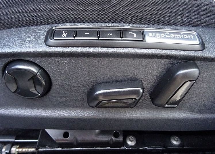 Zunanja slika - VW Passat - Variant 2.0 TDI BMT SCR Business DSG 150KM- Head UP- - 14