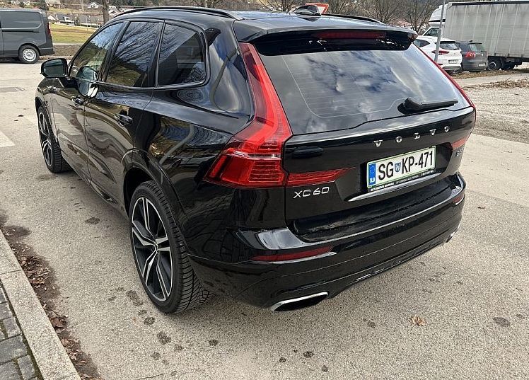 Zunanja slika - Volvo XC60 - B5D AWD AUT R-Design VELIKO DODATNE OPREME - 6