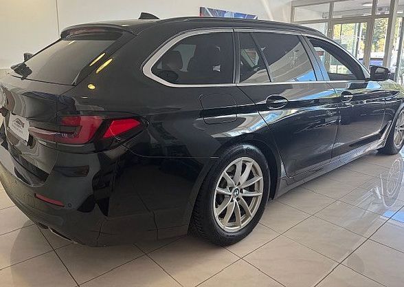 Zunanja slika - BMW Serija 5 - Touring: 520D BUSINESS AUT xDRIVE LED VIRTUAL KAMERA USN - 5