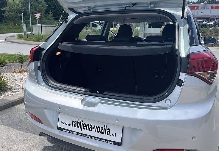 Zunanja slika - Hyundai i20 - 1.1 CRDI COMFORT SAMO 121293 KM ZELO LEP... - 11