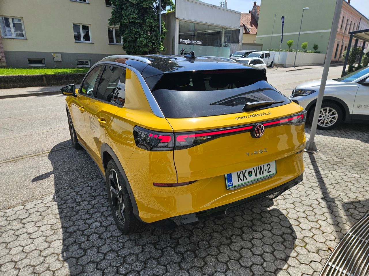 Zunanja slika - VW T-Roc - 1.5 eTSI R-Line DSG - 4