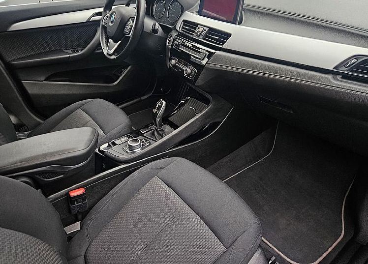 Zunanja slika - BMW X2 - serija :  18i 140ks °FULL LED° °AUTOMATIC° ALU KAMERA - 9