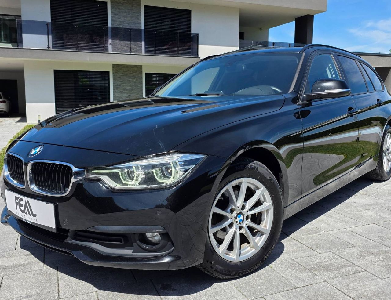 Zunanja slika - BMW Serija 3 - Touring: 318D-AVT-FACELIFT-FULL LED-NAVI-TEMPOMAT-PDC- - 1