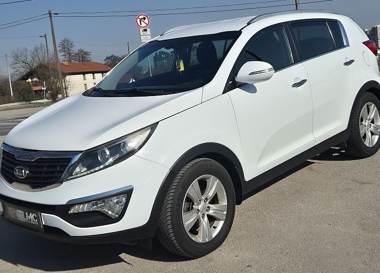 Zunanja slika - KIA Sportage - 1.7 CRDi EX Urban °ALU 17 °PDC °ODLIČNA °3. lastn - 1