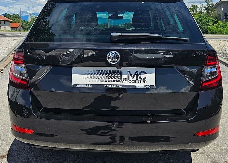 Zunanja slika - Škoda Fabia - Combi 1.0 TSI avtomatik 95ks DSG °FULL LED° - 6