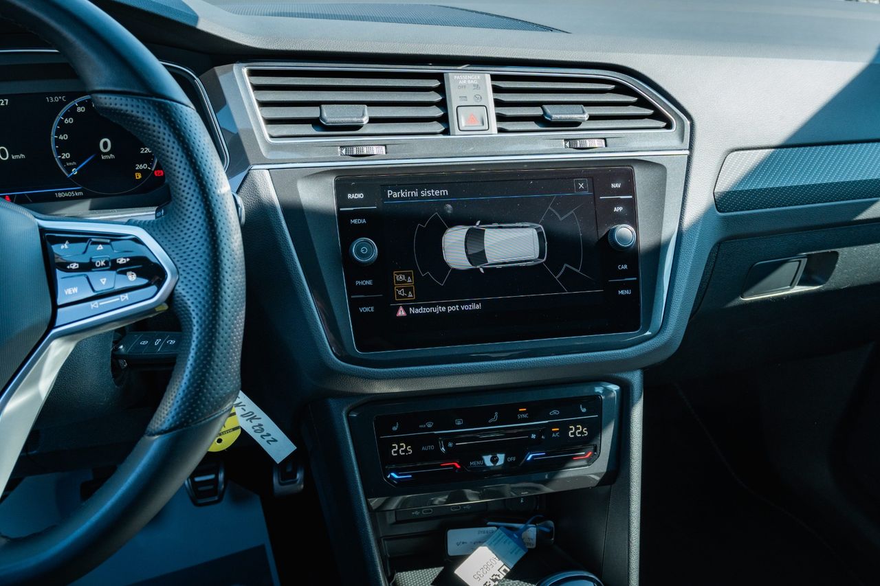 Zunanja slika - VW Tiguan - 4motion 2,0 TDI BMT R-Line DSG - 13