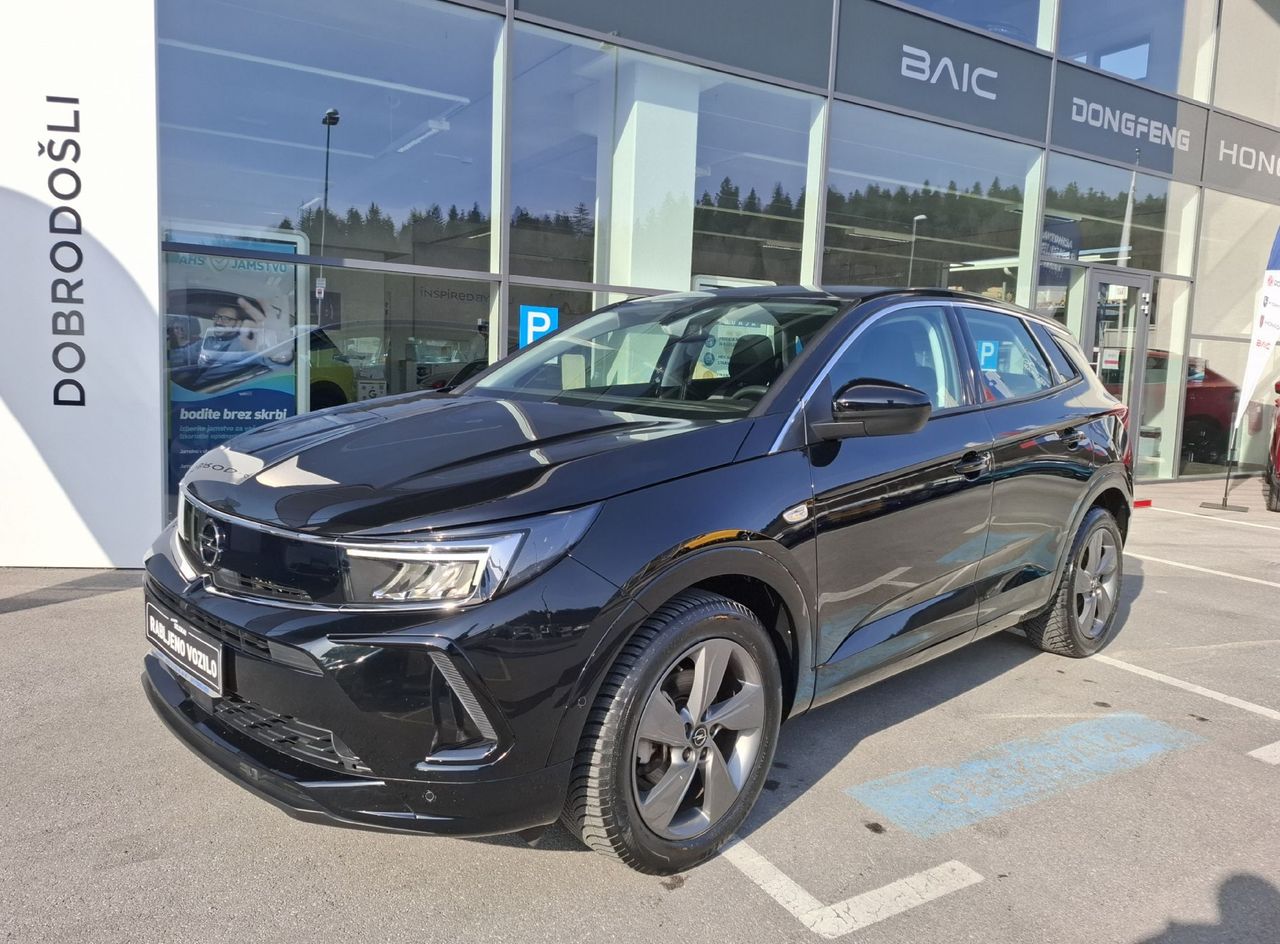 Zunanja slika - Opel Grandland - 1.2 TURBO 96KW - LEPO OHRANJEN - POTRJENA SERVISNA - 1