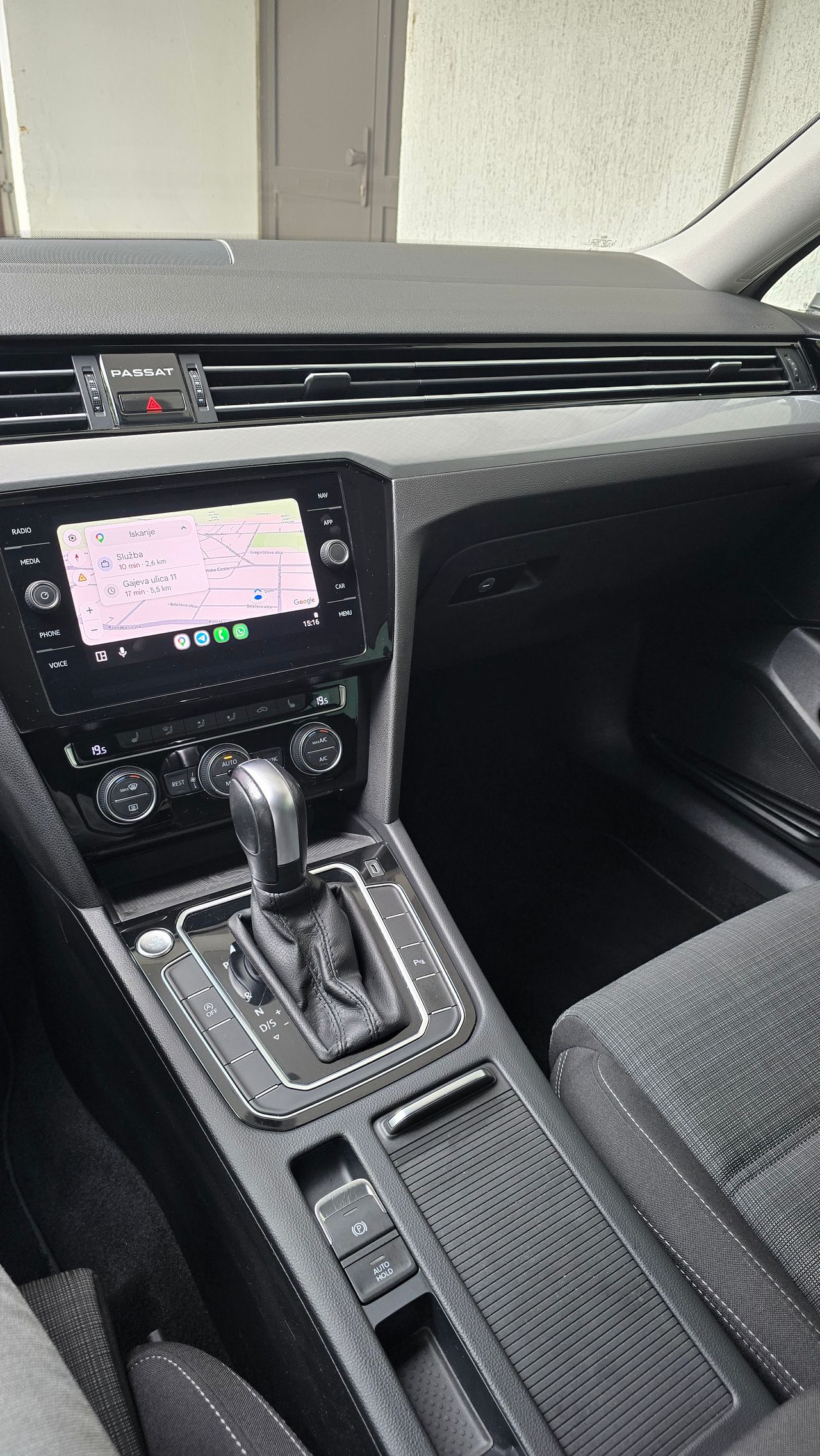 Notranja slika - VW Passat - Variant 2,0 TDI BMT SCR Business DSG - 10