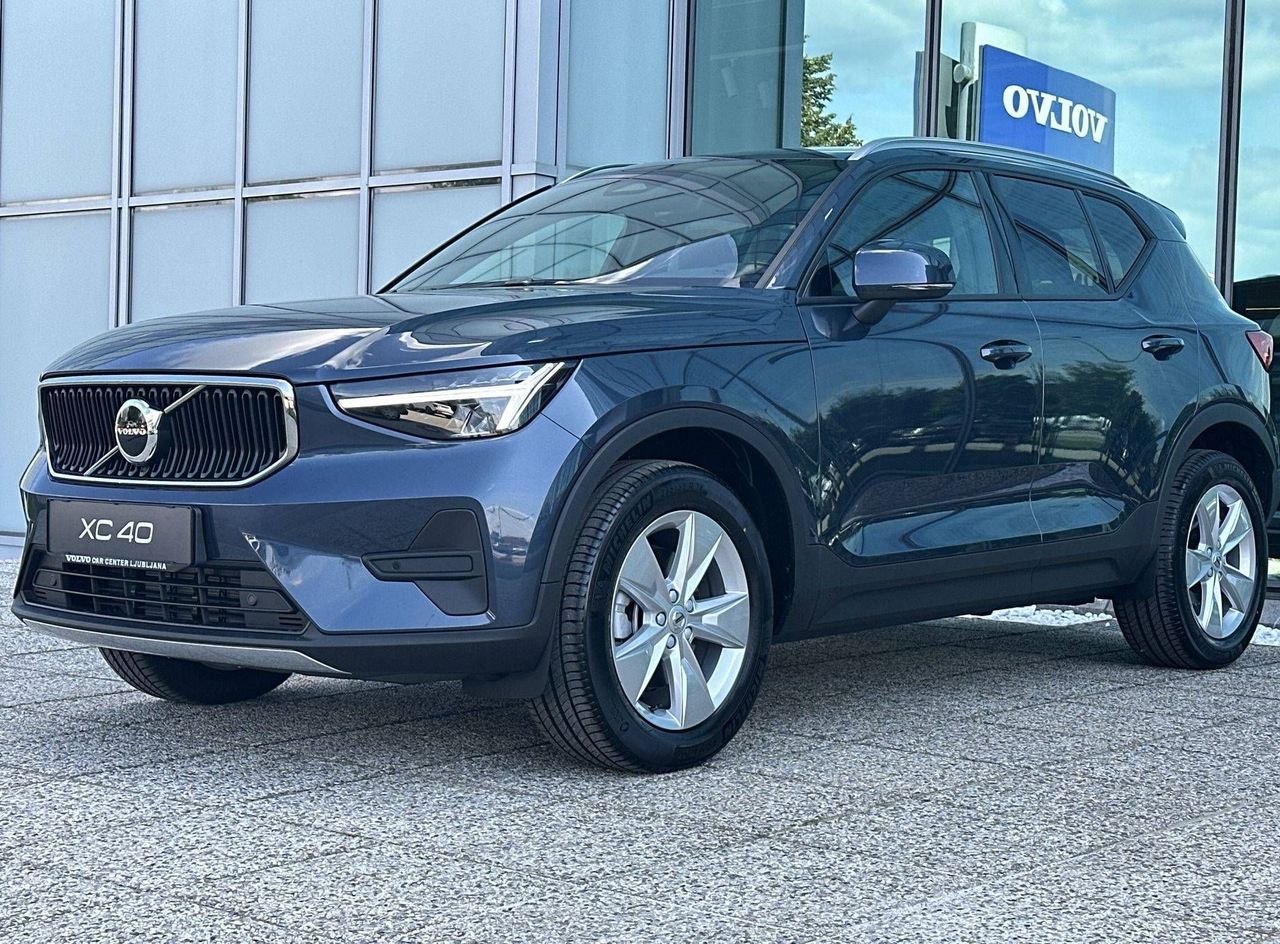 Zunanja slika - Volvo XC40 - B3P Core Avt. - 1