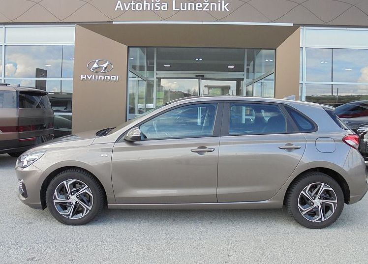 Zunanja slika - Hyundai i30 - 1.5 T-GDI 140 MHEV STYLE°1.LASTNIK°SLO° - 5
