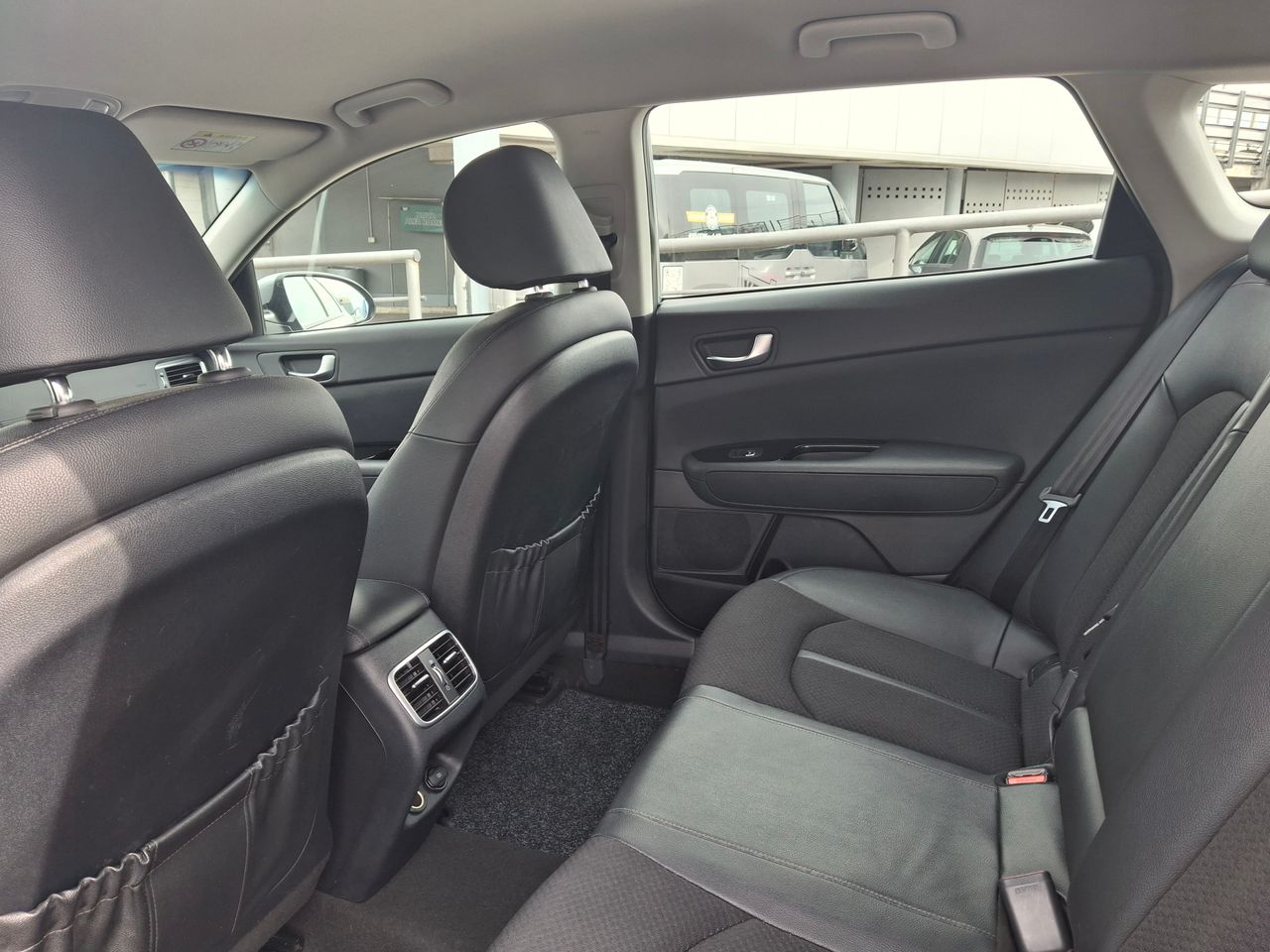 Notranja slika - KIA Optima - KIA - 14