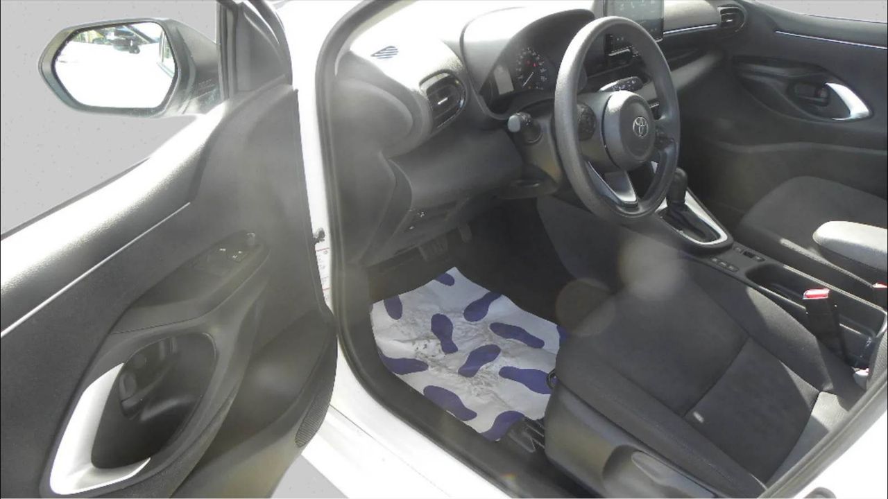 Zunanja slika - Toyota YARIS HYBRID - Toyota Yaris 1.5 VVT-i hibrid Luna 85kW - 7