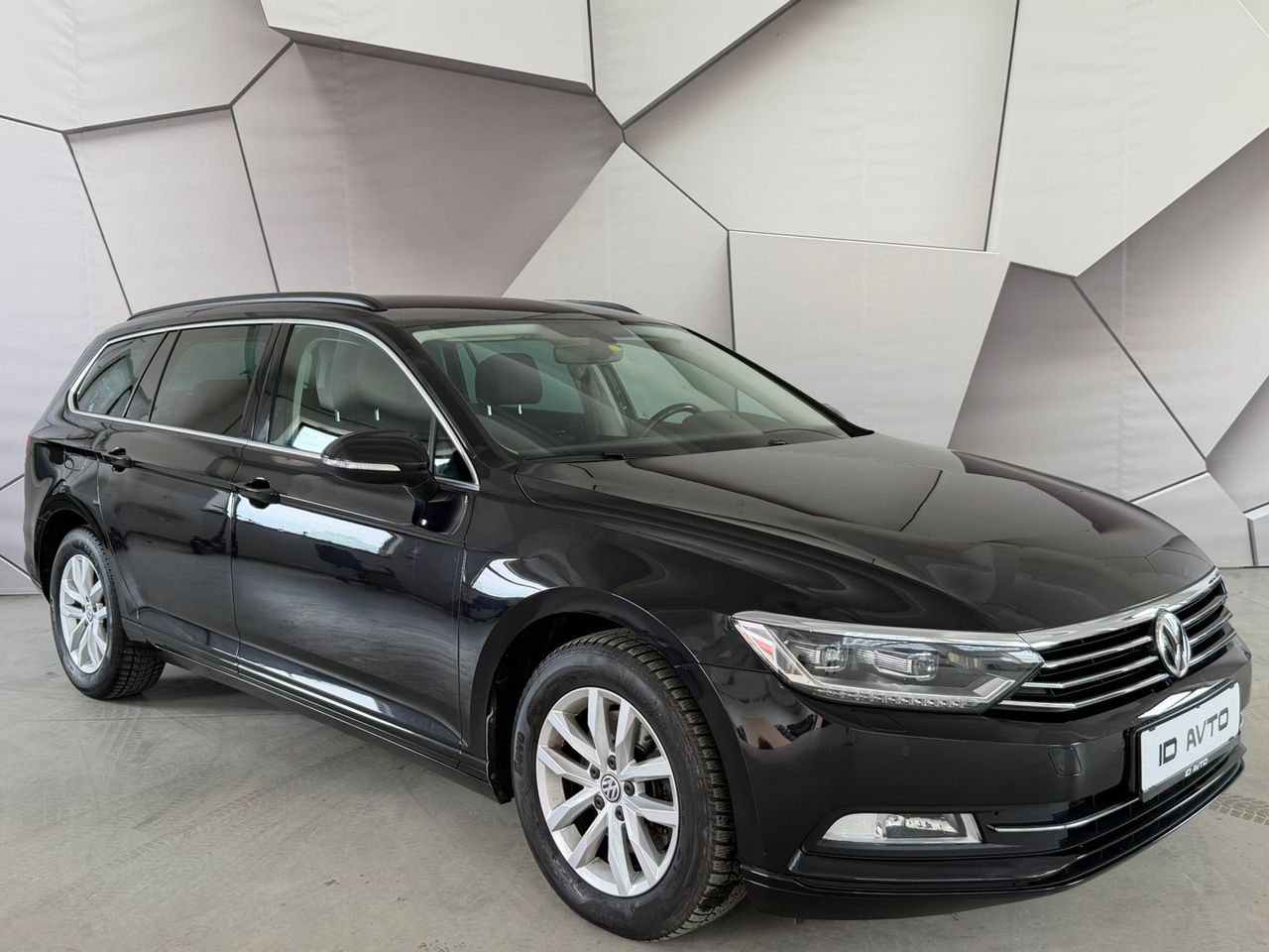 Zunanja slika - VW Passat - Variant 2,0 TDI BMT Connect DSG - 1