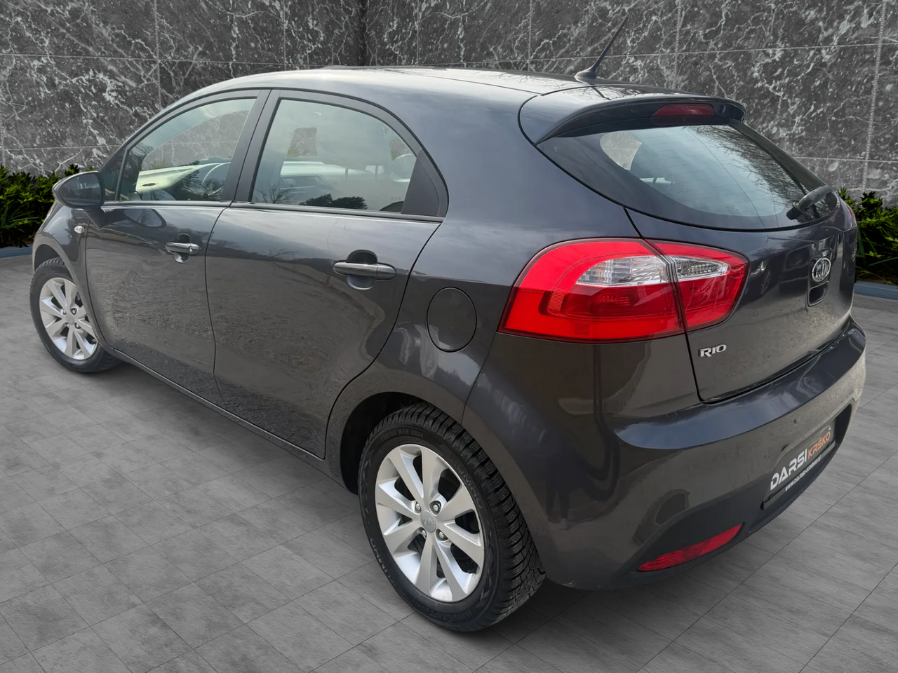 Zunanja slika - KIA Rio - 1.2 85PS SLOVENSKA DIG.KLIMA ALU15 JAMSTVO - 3