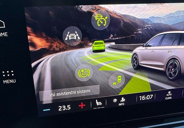 Zunanja slika - Škoda Octavia - RS 2.0 TSI 245ks °FULL LED° °AUT+F-1° °19-COL° - 12