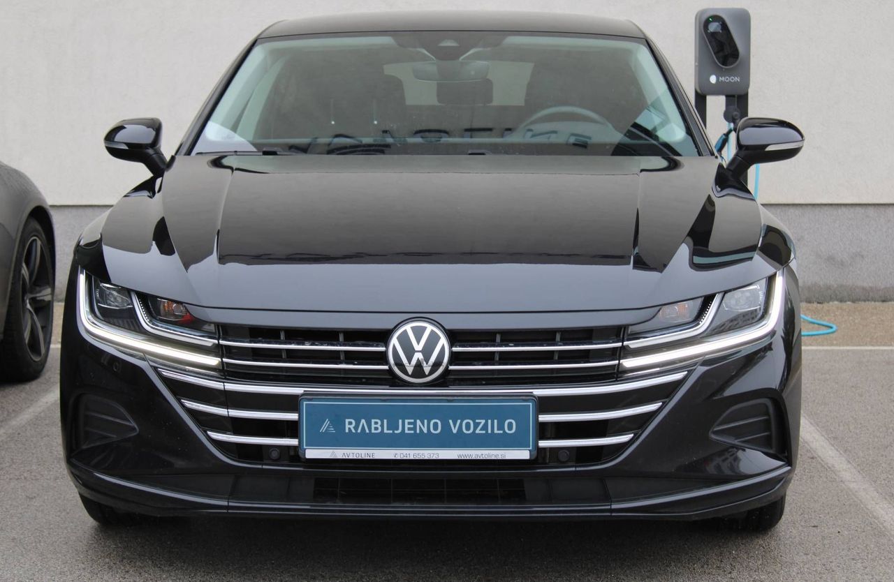 Zunanja slika - VW Arteon - 2.0 TDI avt.110kW LED NAVI GRETJE SED PDC - 2