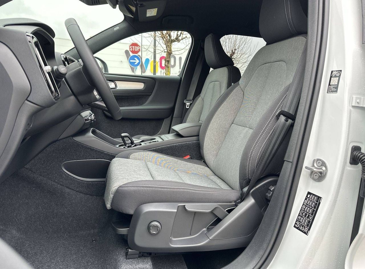 Zunanja slika - Volvo XC40 - B3 P Core AT DCT - 8