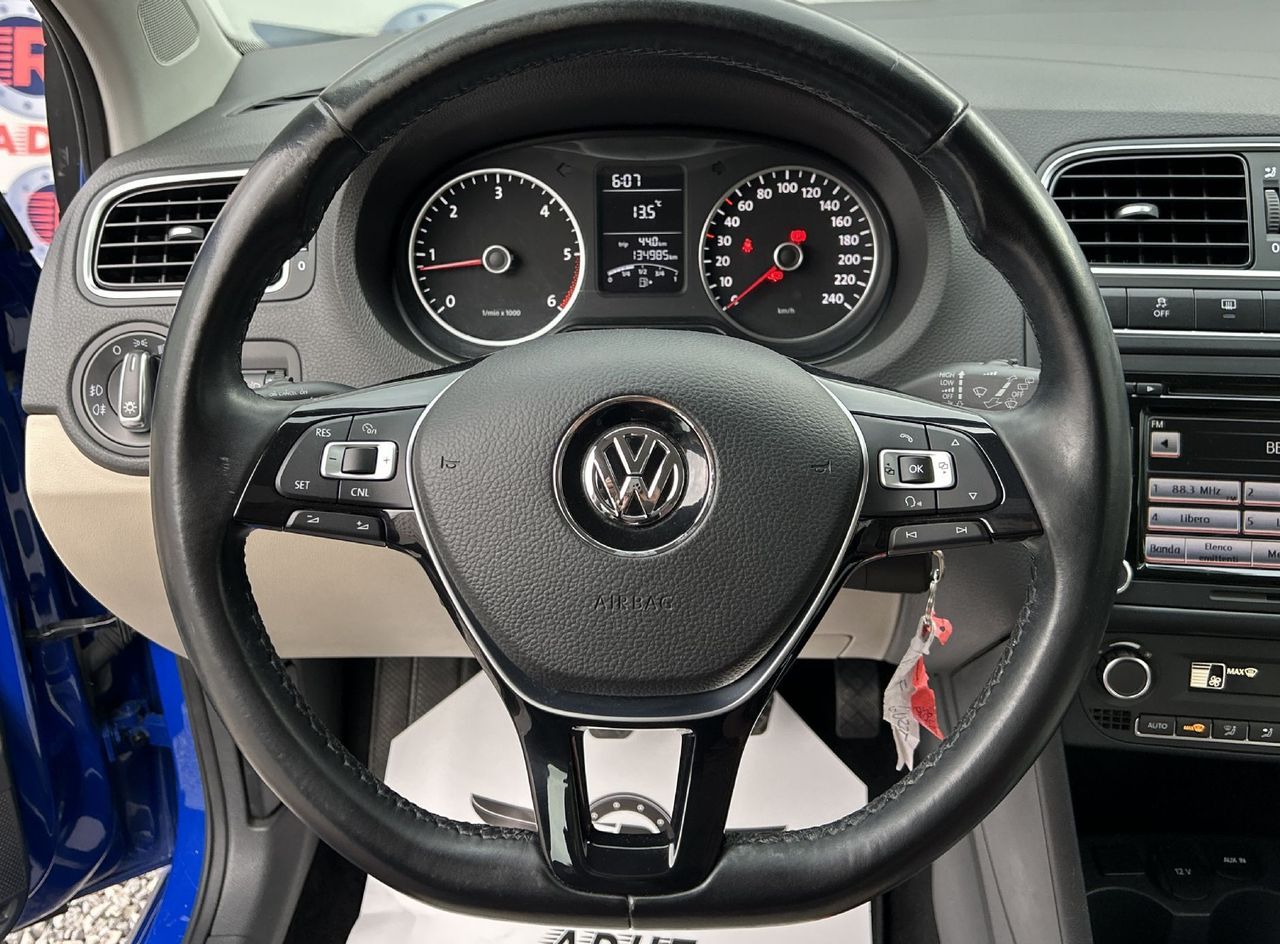 Zunanja slika - VW Polo - 1.6 TDI DPF Highline 66  90  PARK. NAVI. 1 LET.J.. - 11