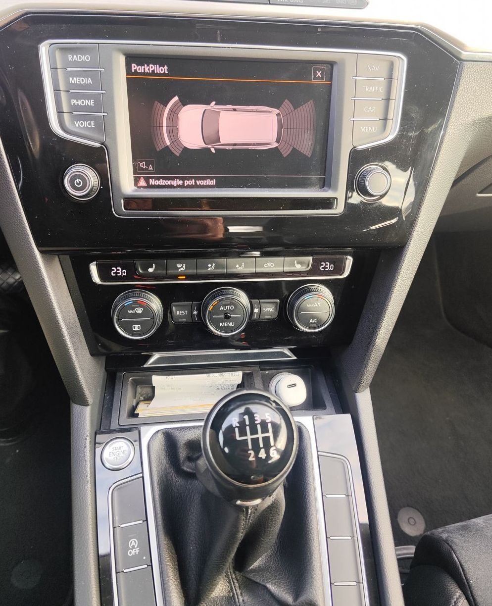 Zunanja slika - VW Passat - Variant 2.0 TDI BMT Highline 110kW - 14
