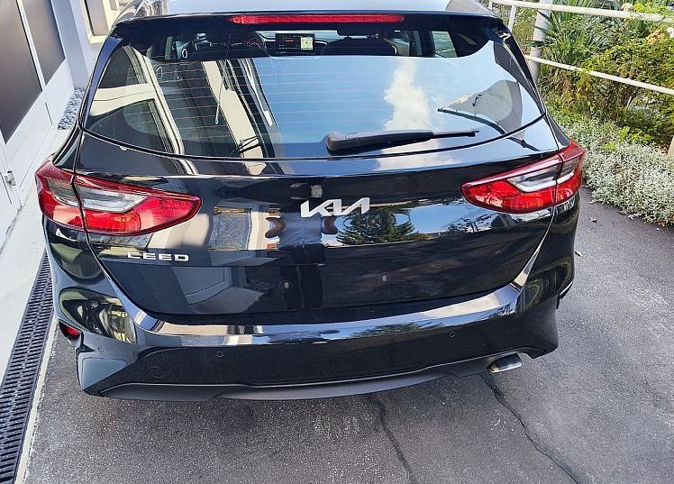 Zunanja slika - KIA Ceed - 1.0 T-GDi LX Champion+ ISG. M T 74 kW - 10