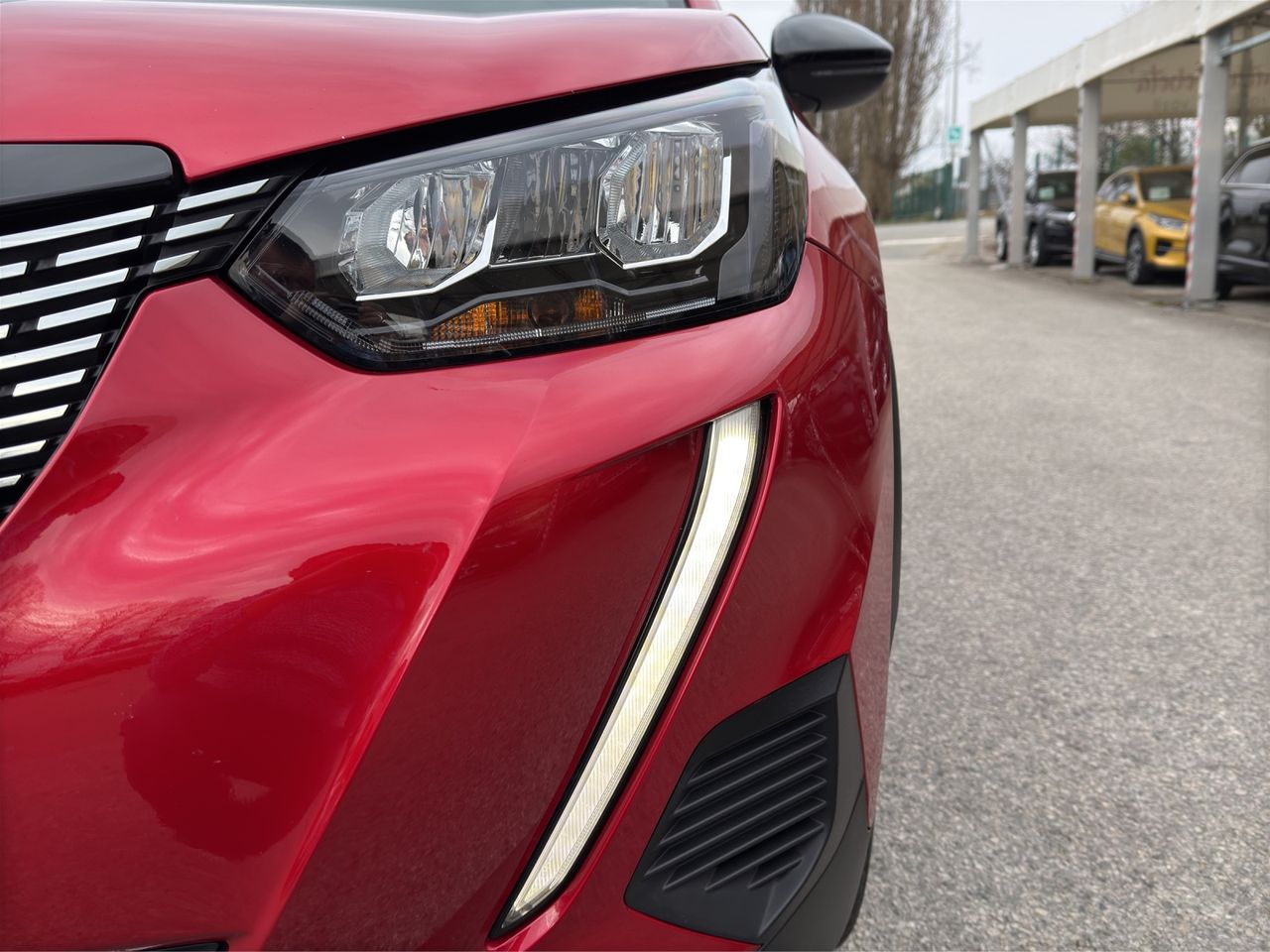 Zunanja slika - Peugeot 2008 - 1,2 PureTech 100 S&S Allure - 20