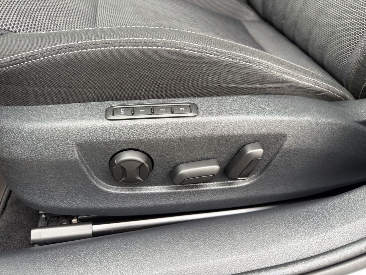 Zunanja slika - Škoda Superb - Combi 4x4 2,0 TDI DSG - 12