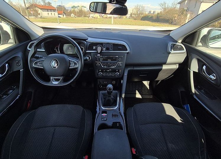 Zunanja slika - Renault Kadjar - LIFE Energy TCe 130 °PDC °KEYLESS °lepo ohranjen - 9