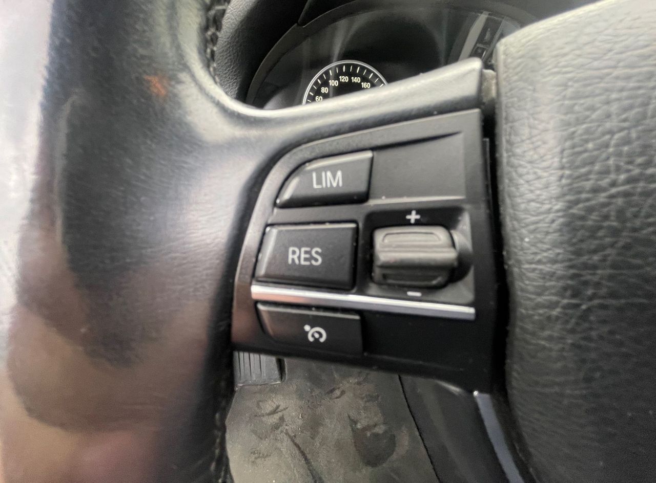 Zunanja slika - BMW Serija 5 - Touring: 520d 140 KW BI-XSENON.NAVI.USNJE.PDC S+Z - 11