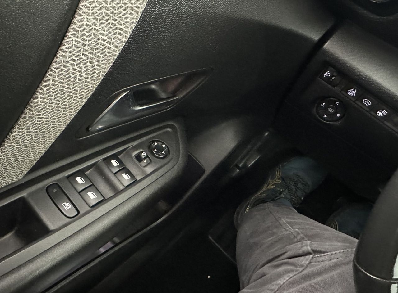 Zunanja slika - Citroën C4 - Shine Pack 1.5 BlueHDI 96KW.USNJE.KAMERA.LED.NAVI - 19