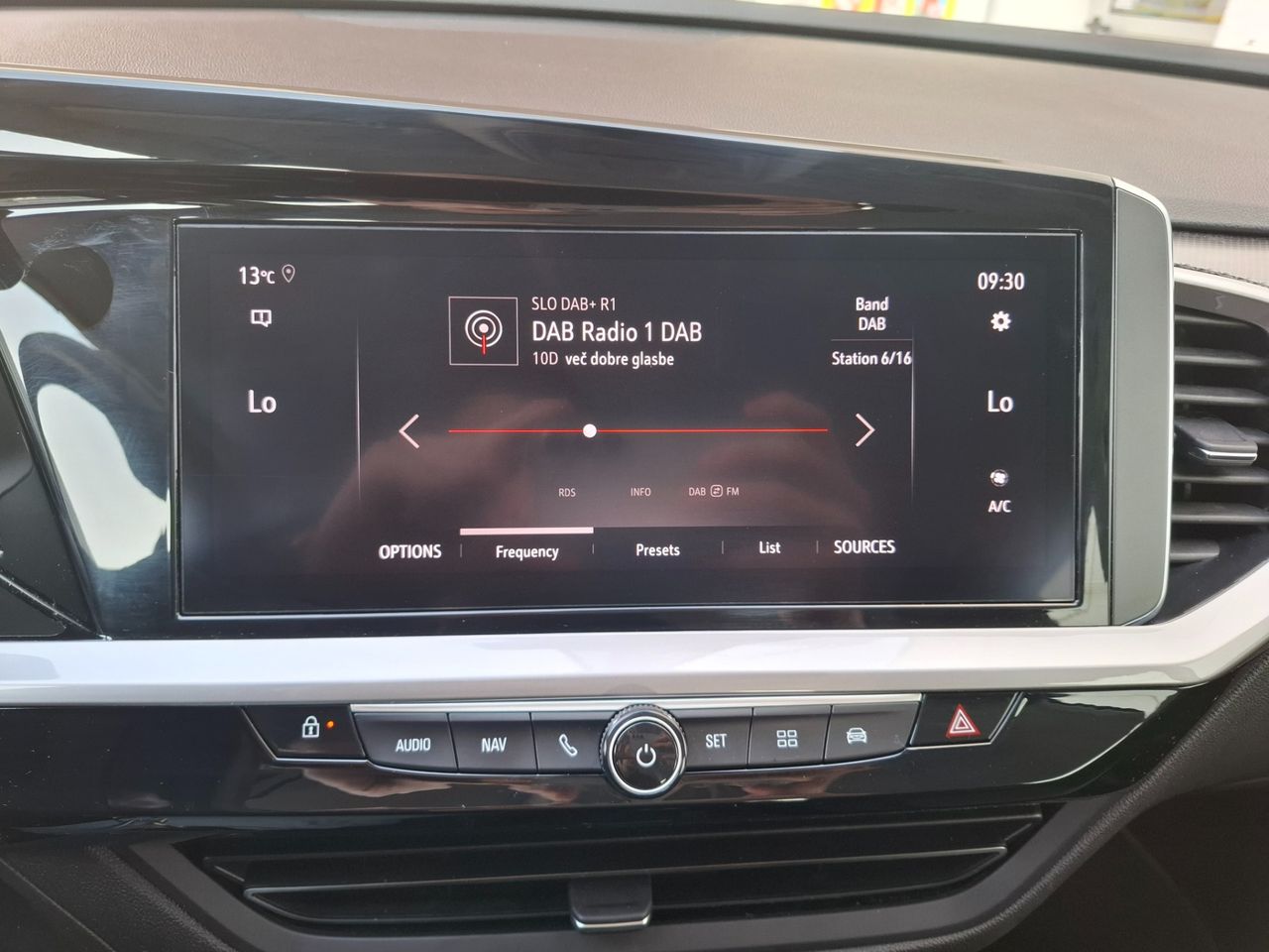 Zunanja slika - Opel Grandland X - 1.2 TURBO 96KW - 22