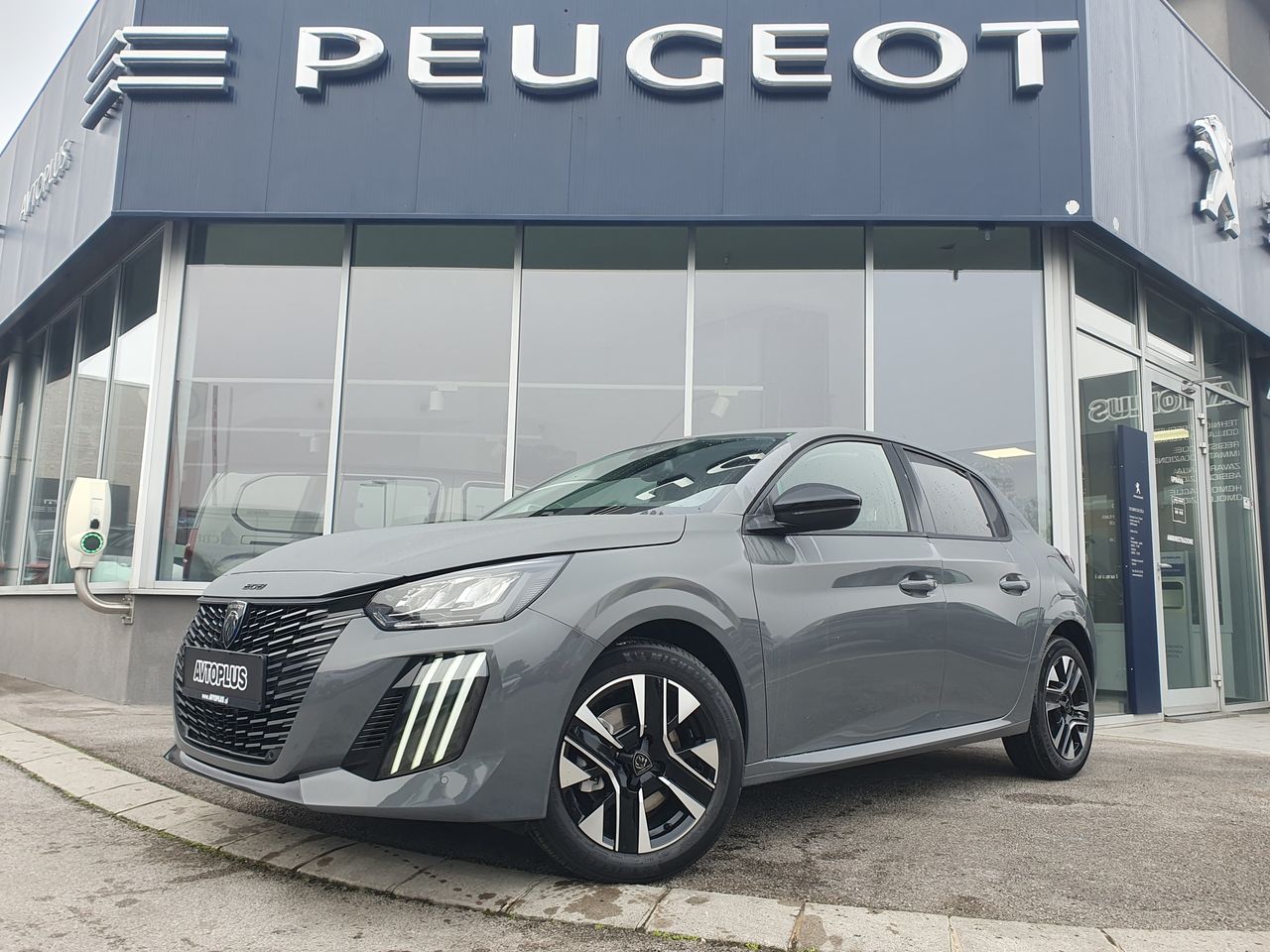 Zunanja slika - Peugeot 208 - Allure1.2 Turbo 100 - NA ZALOGI - 3