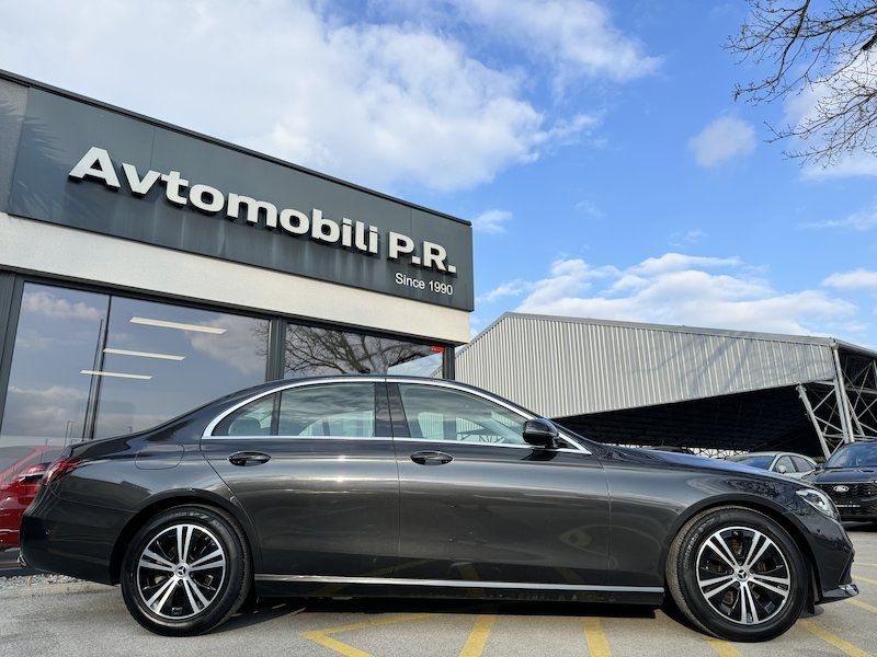Zunanja slika - Mercedes-Benz E-Razred - E 220 d •VIRTUAL•DAB•TEMP•LIVE TRAFFIC - 6